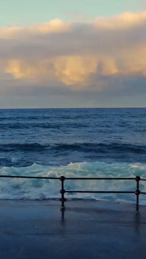 Waves backdrop